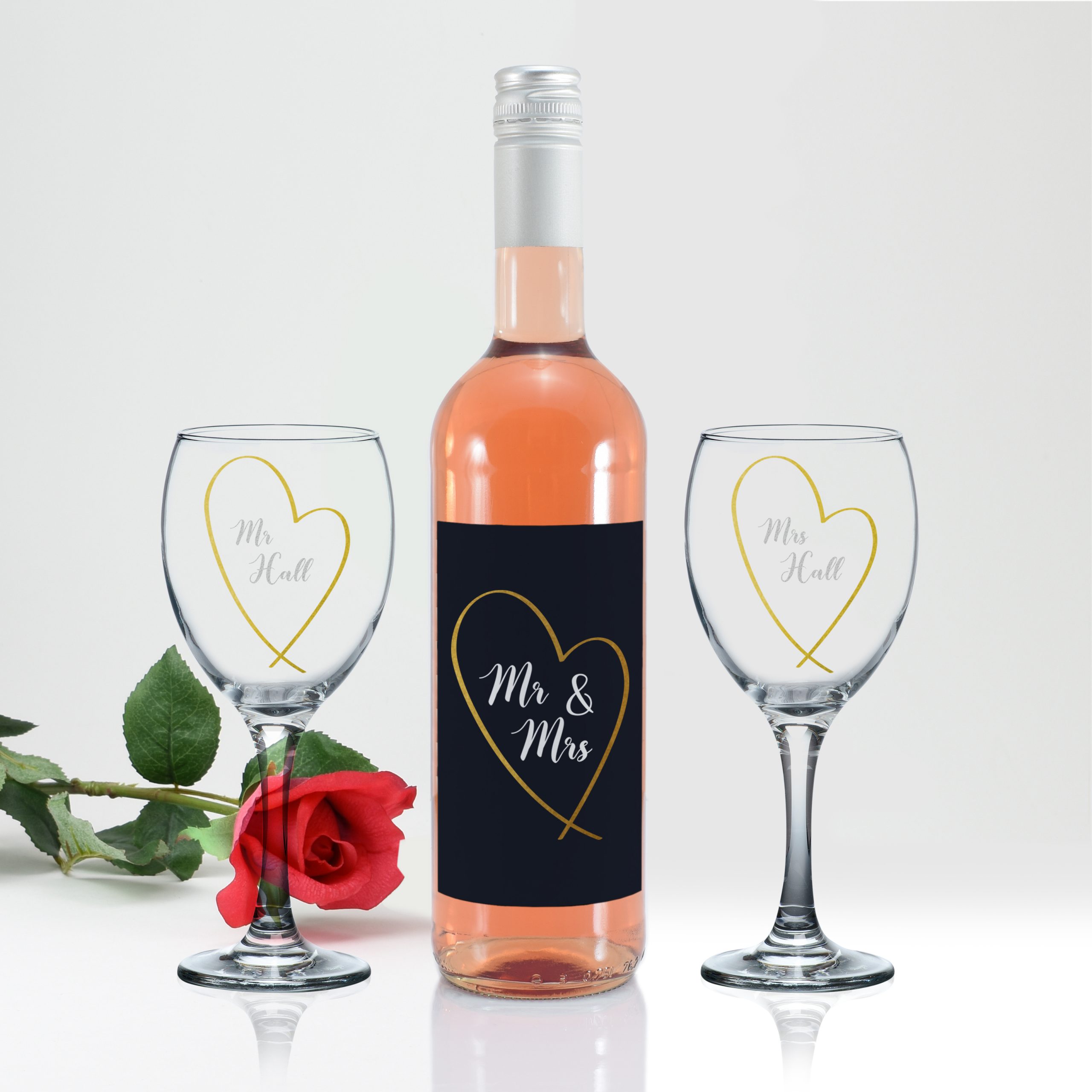 4004257-Mr-Mrs-Gold-Heart-Rosé-Wine-Gift-Set-2.jpg