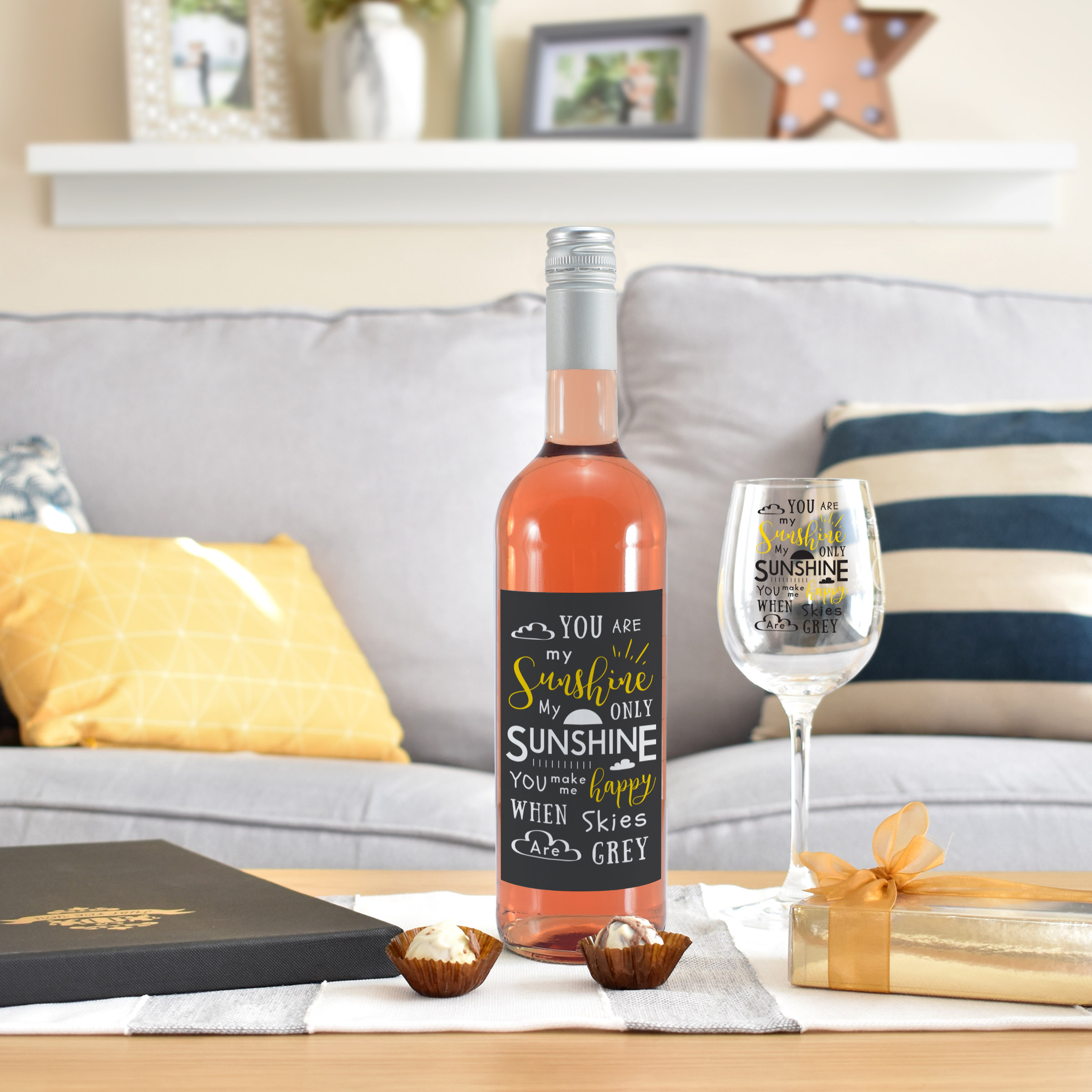 4004313-You-Are-My-Sunshine-Rosé-Wine-Gift-Set-2.jpg