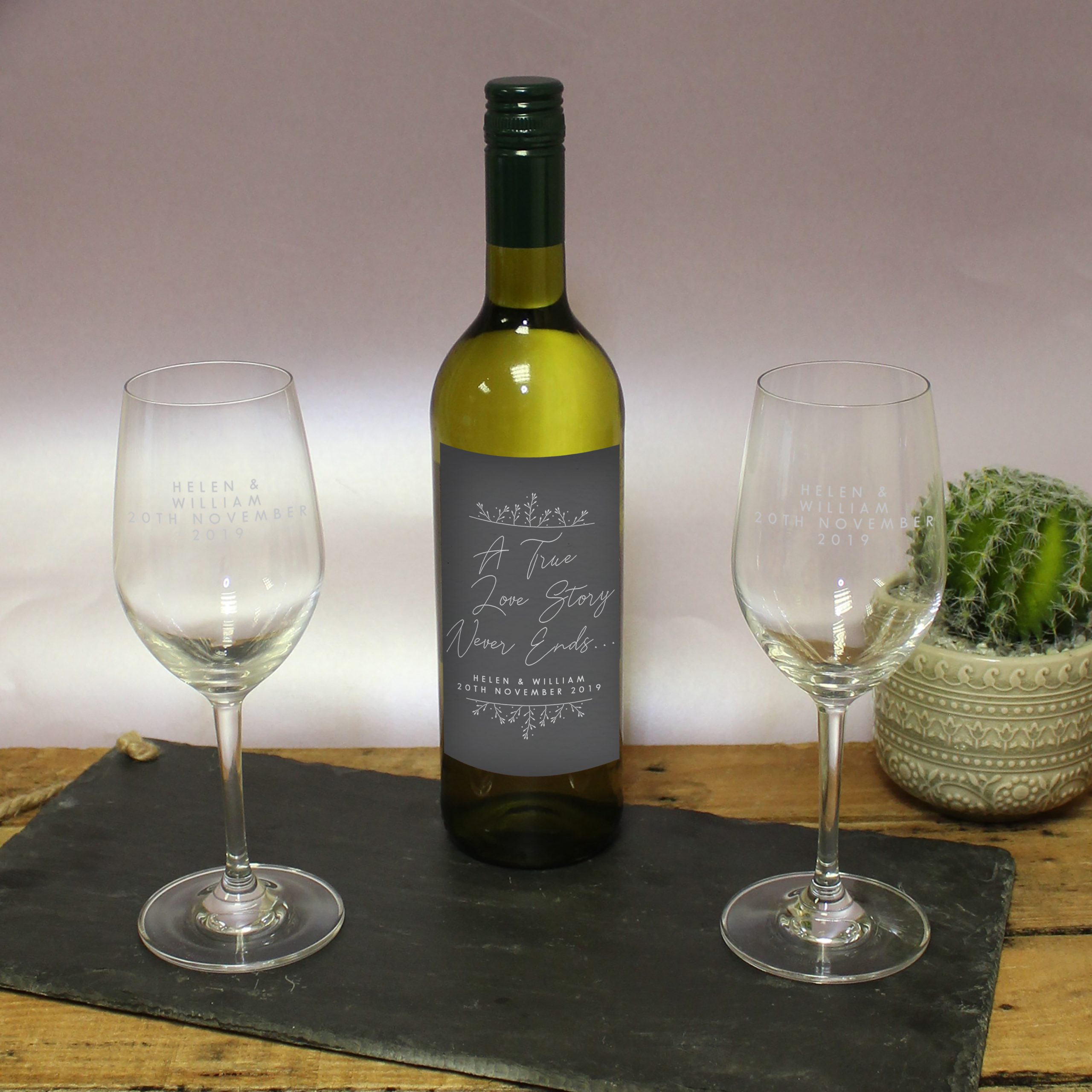 4004451-True-Love-Story-White-Wine-Gift-Set-6.jpg